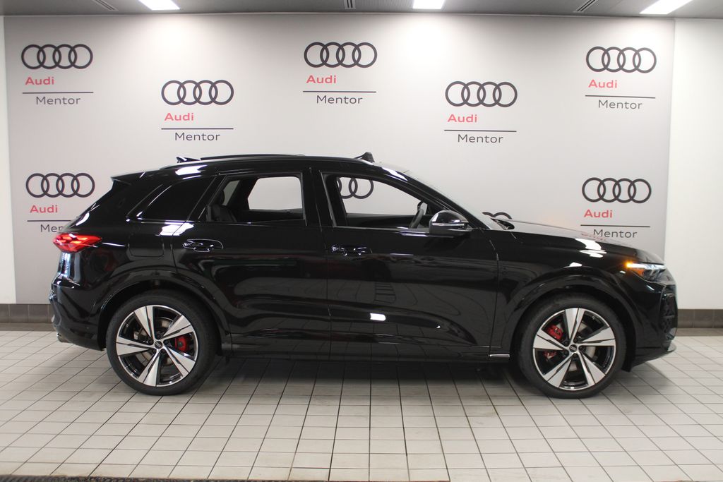 Thumbnail: 2026 Audi SQ5 - 7