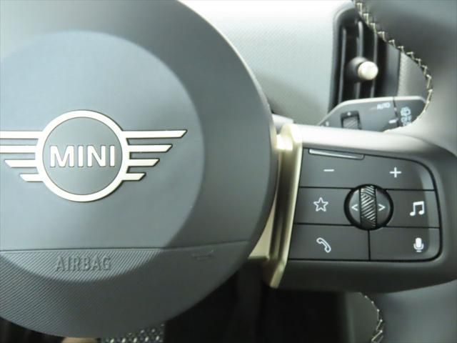 Thumbnail: 2026 MINI Cooper - 12