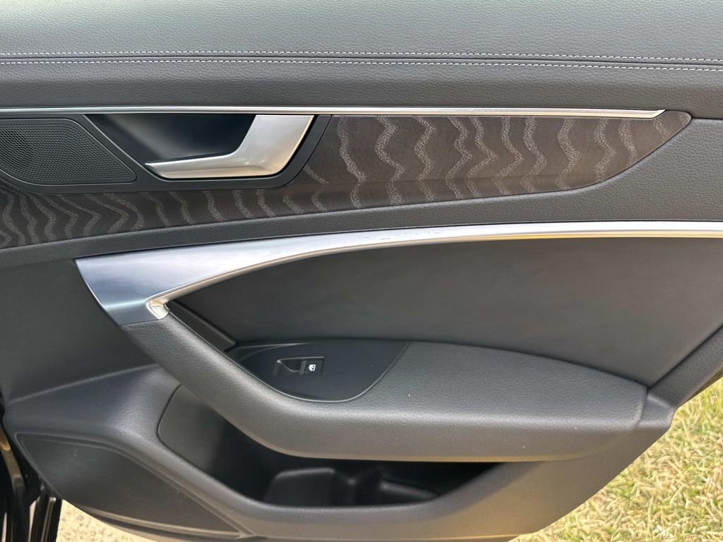 Thumbnail: 2021 Audi A6 - 21