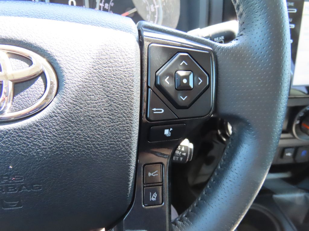 2022 Toyota 4Runner TRD Off Road 12