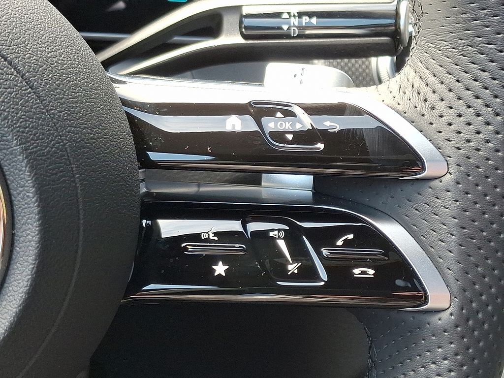 Thumbnail: 2026 Mercedes-Benz GLC - 21