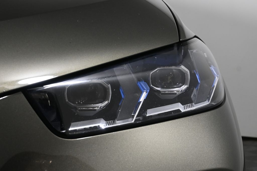 Thumbnail: 2024 BMW X5 - 11