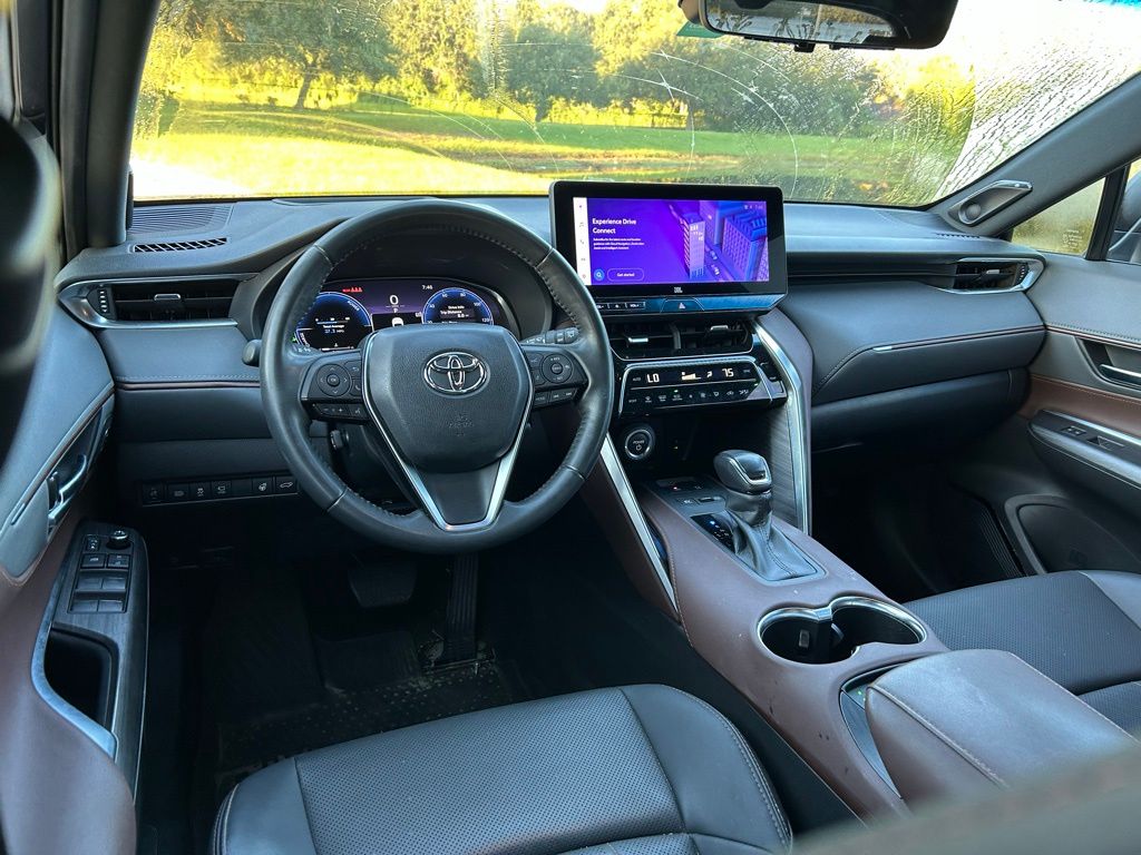 Thumbnail: 2023 Toyota Venza - 12