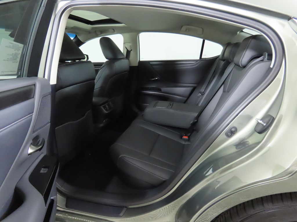 2025 Lexus ES Hybrid 300h 22