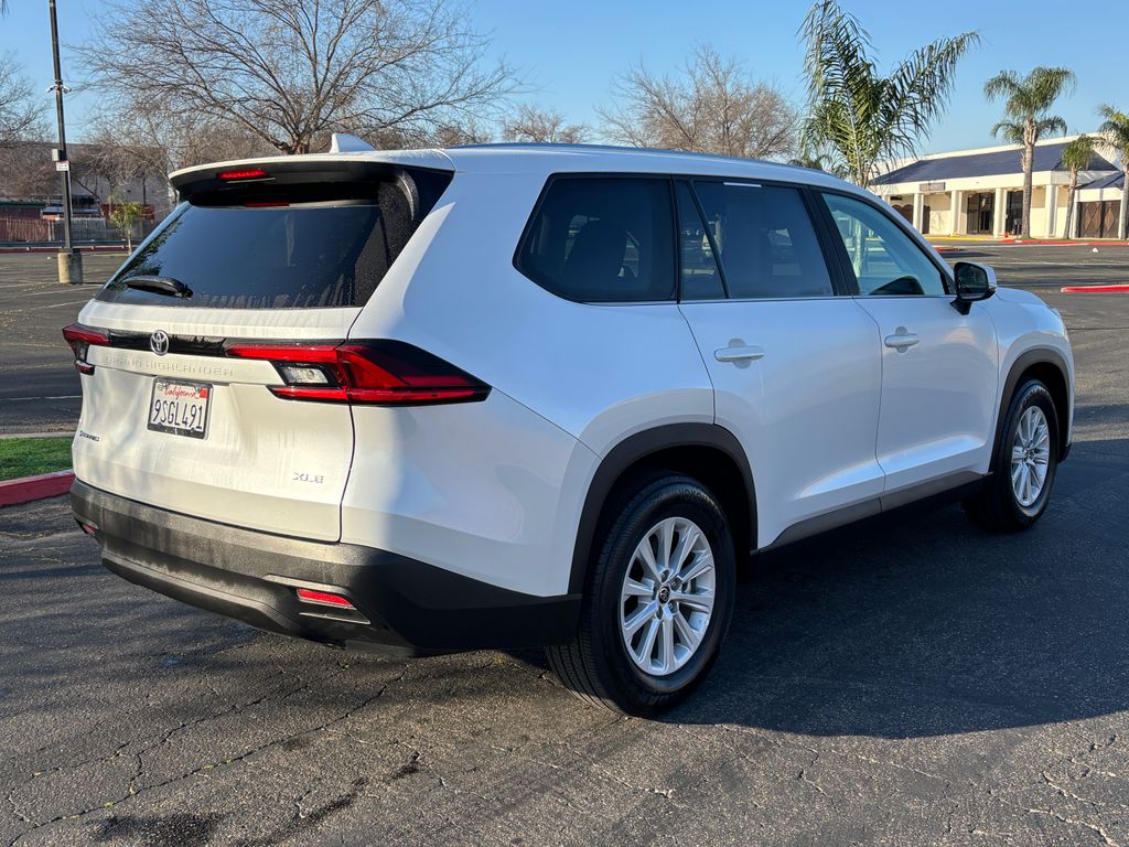 Thumbnail: 2025 Toyota Grand Highlander - 5