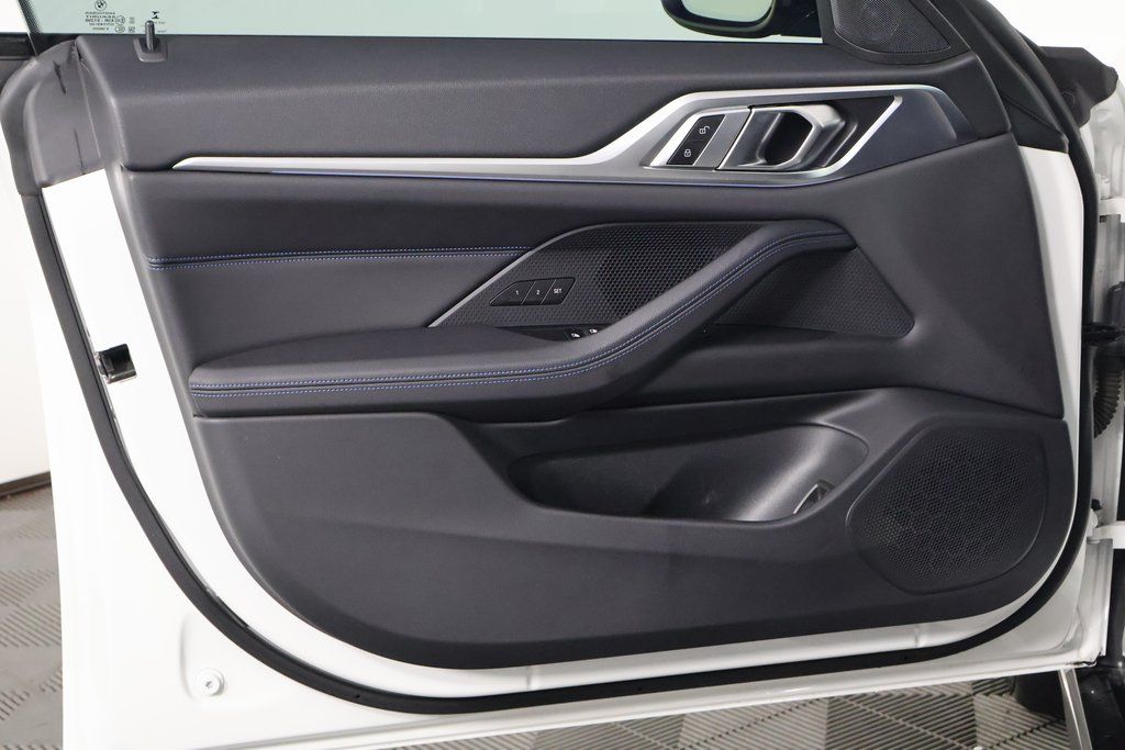 Thumbnail: 2023 BMW i4 - 12