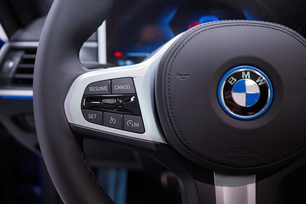 2024 BMW i4 eDrive40 20