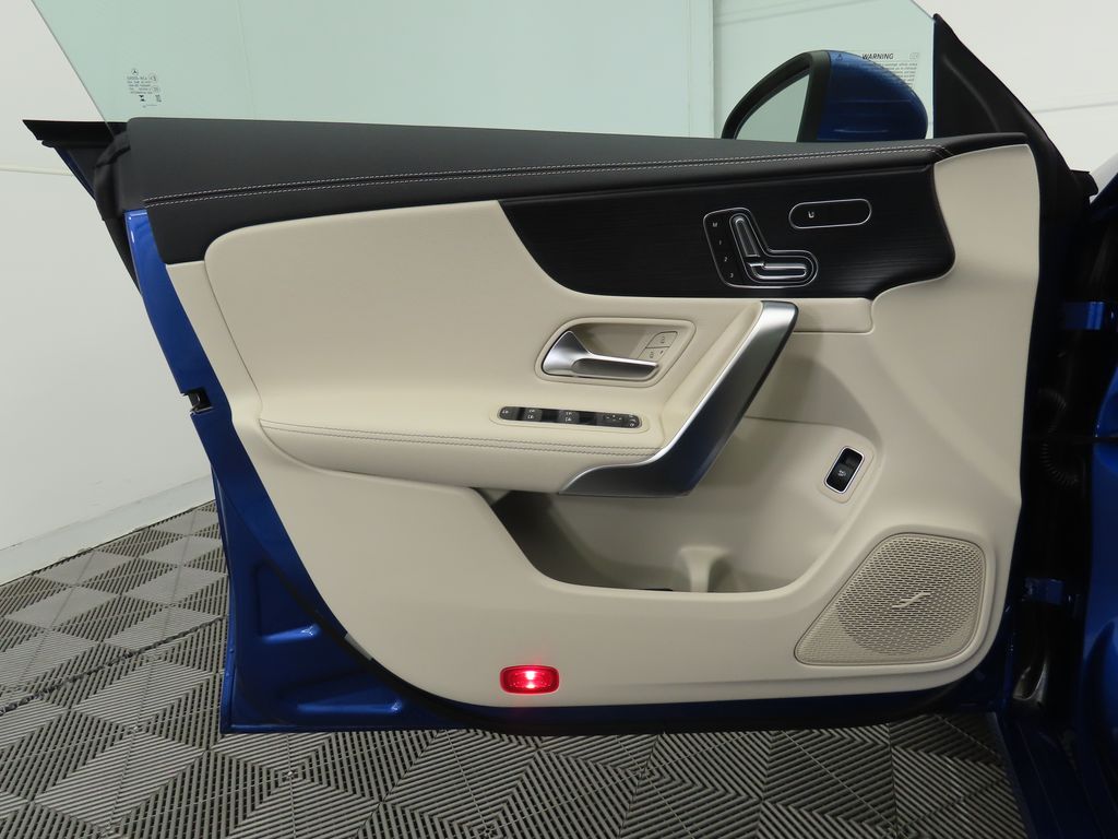 Thumbnail: 2025 Mercedes-Benz CLA - 25