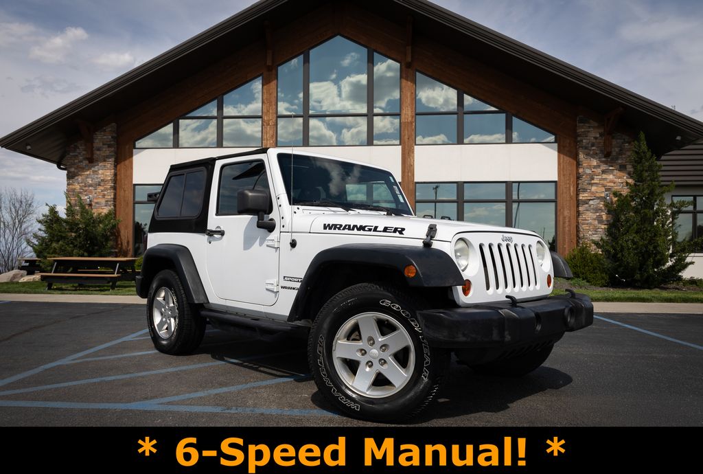 Bright White Clearcoat 2013 Jeep Wrangler Sport 4WD SUV / Crossover Four-Wheel Drive 6-Speed Manual