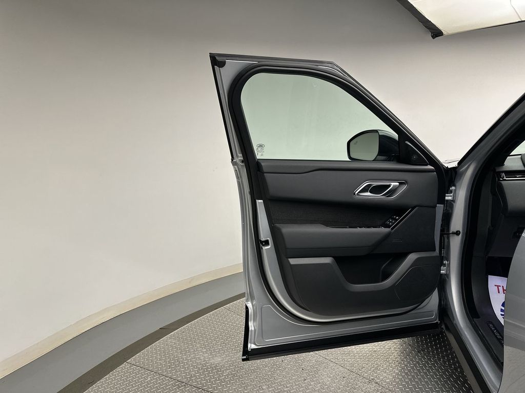 Thumbnail: 2024 Land Rover Range Rover Velar - 14