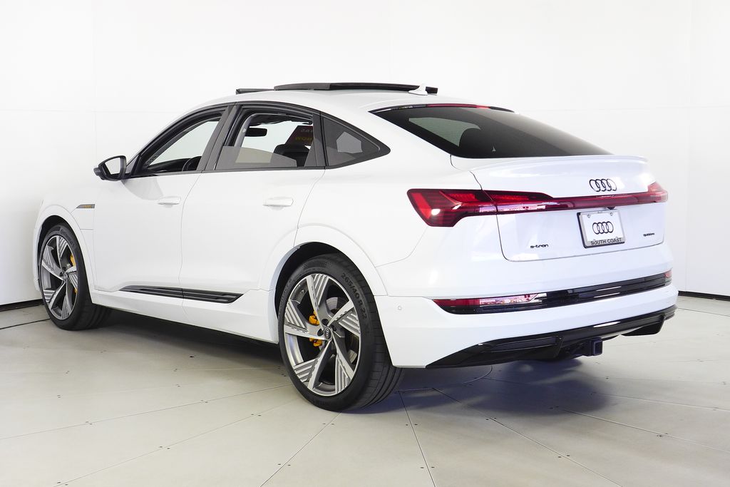 Thumbnail: 2022 Audi e-tron GT - 9