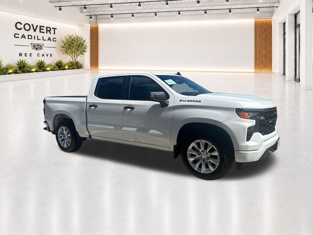 Used 2024 White Chevrolet Custom image 17