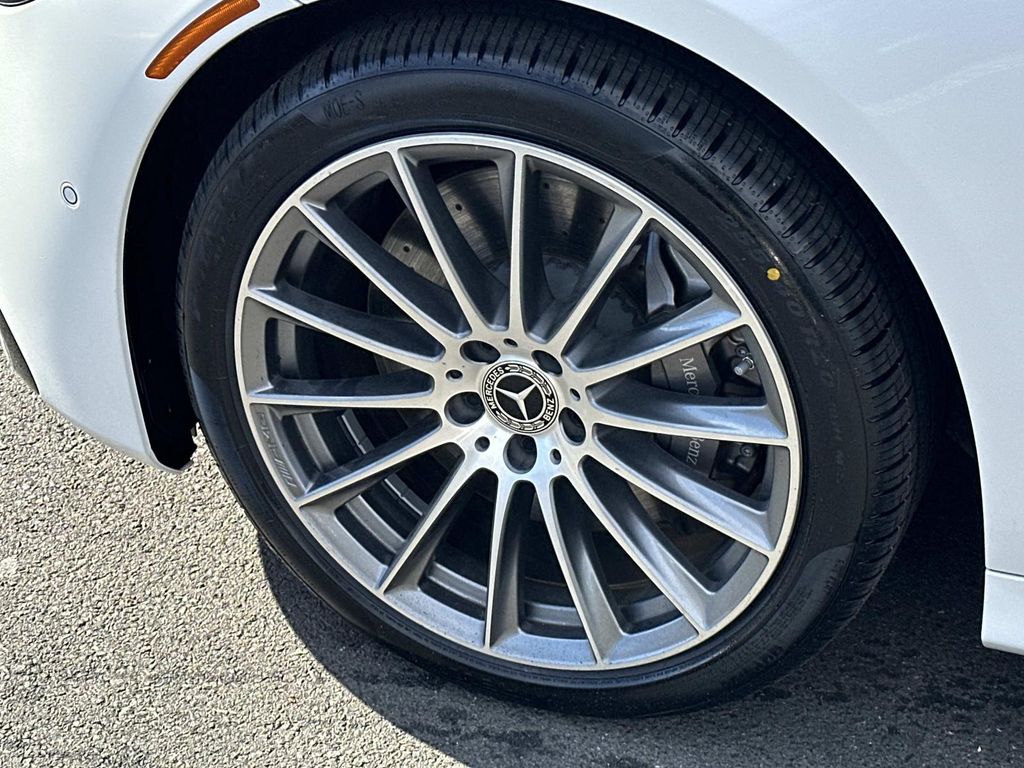 Thumbnail: 2024 Mercedes-Benz S-Class - 15