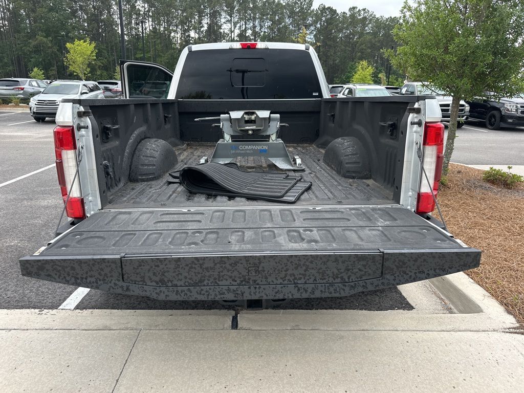 2019 Ingot Silver Metallic Ford Super Duty F-350 DRW Platinum 4X4 Truck
