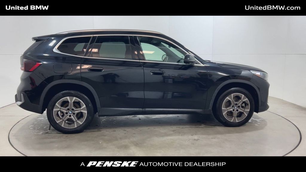 Thumbnail: 2023 BMW X1 - 9