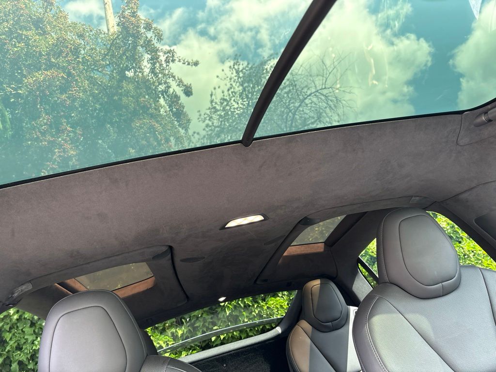 2022 Tesla Model X Plaid