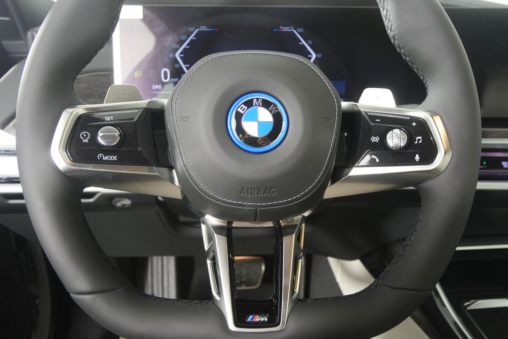 Thumbnail: 2026 BMW 7 Series - 19