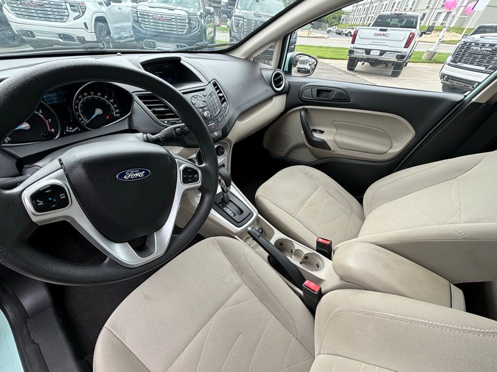 2019 Ford Fiesta SE 14