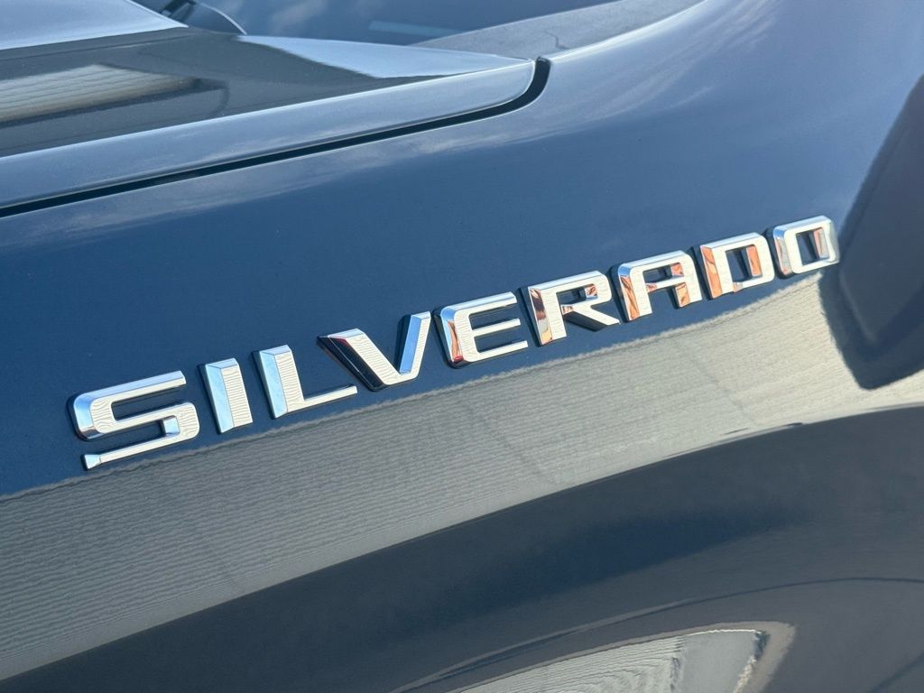 Used 2022 Gray Chevrolet RST image 39