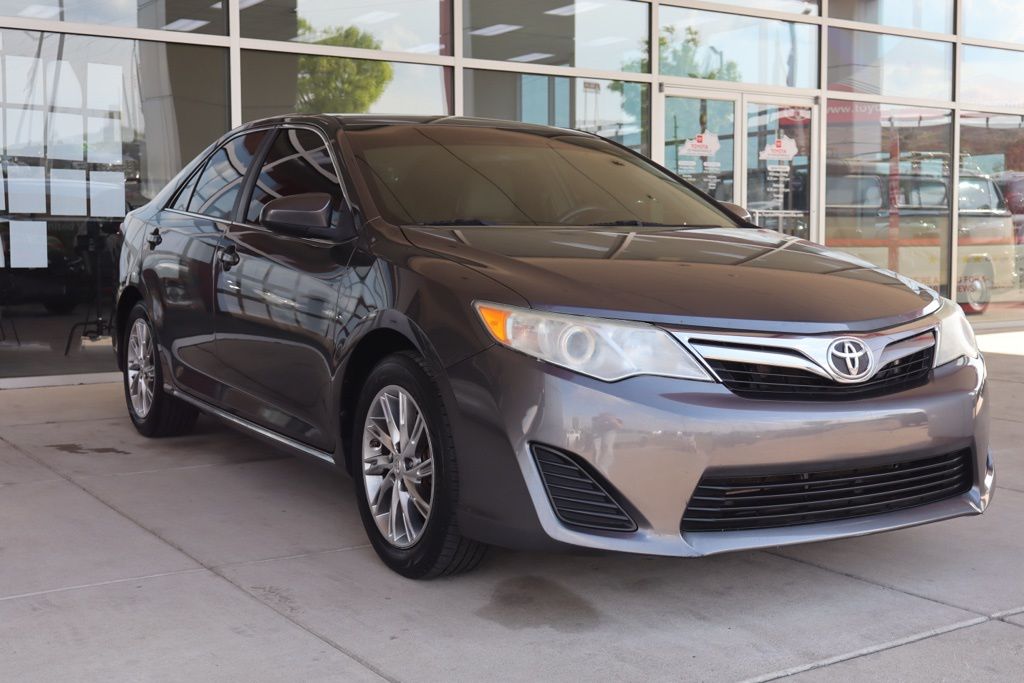 Magnetic Gray Metallic 2013 Toyota Camry LE Sedan Front-Wheel Drive 6-Speed Automatic