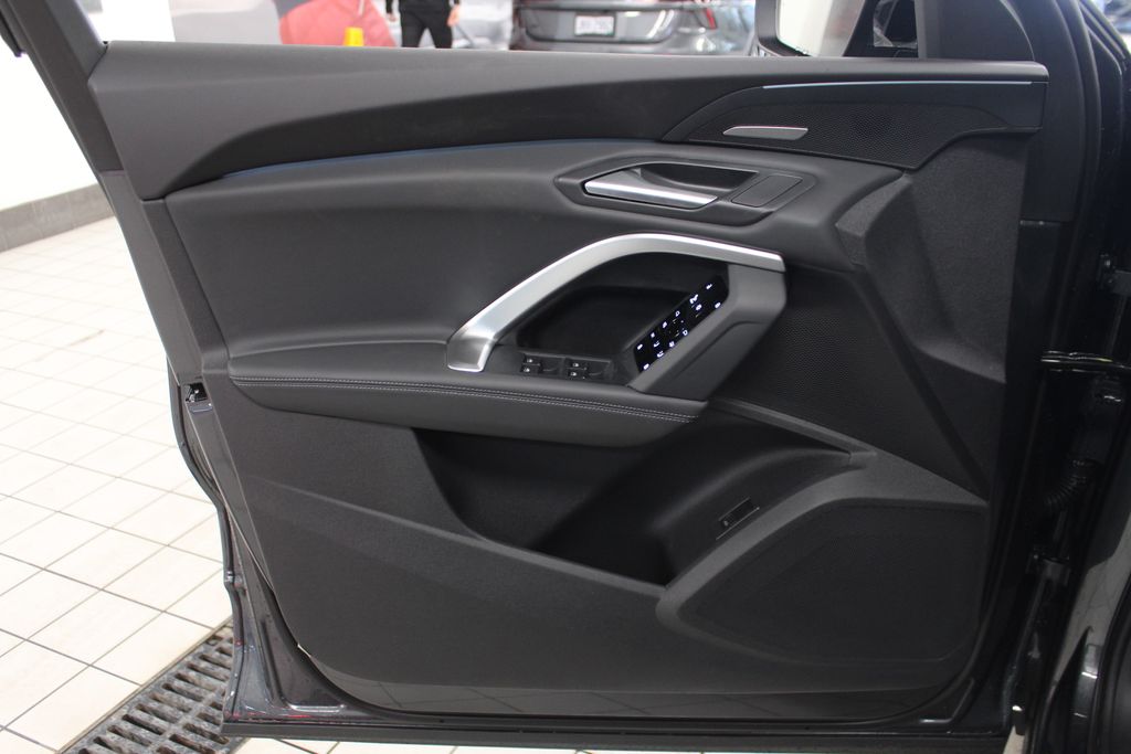 Thumbnail: 2026 Audi Q5 - 14