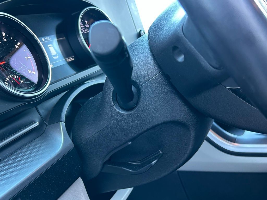 Used 2024 Red Kia LX image 75