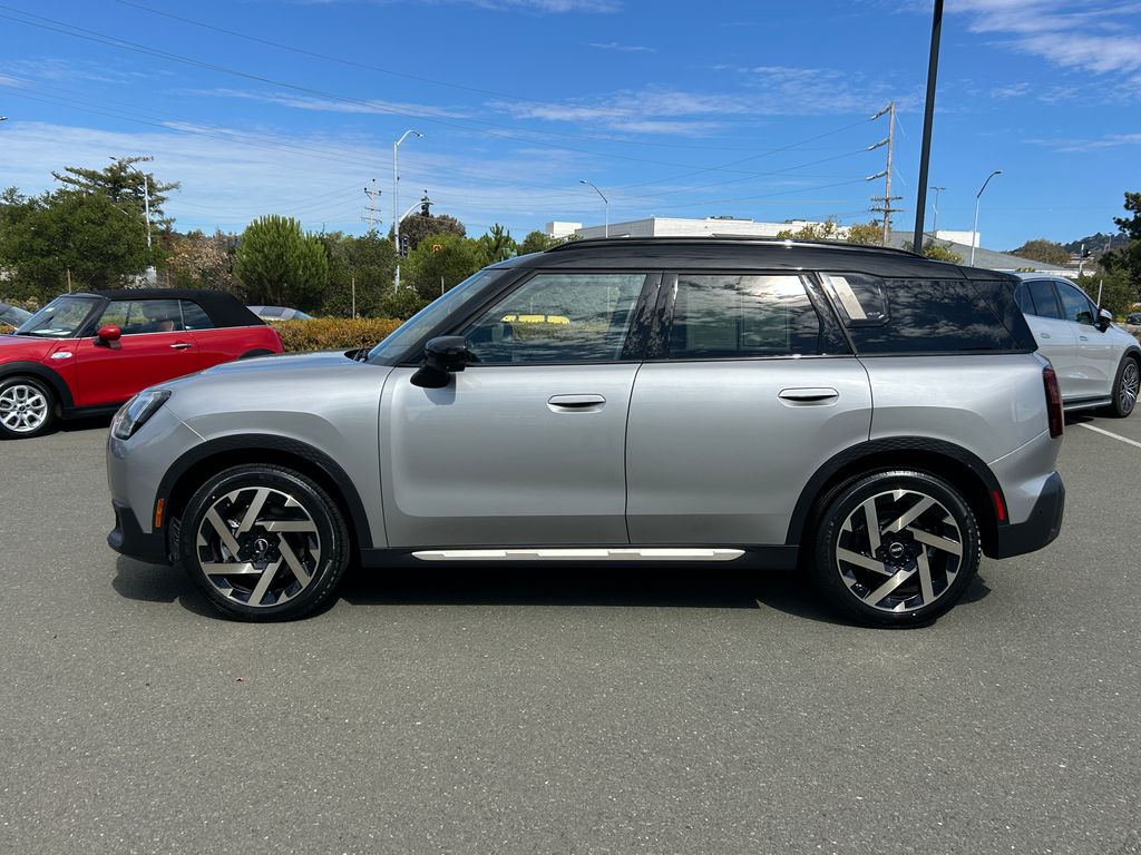 Thumbnail: 2025 MINI Cooper Countryman - 2