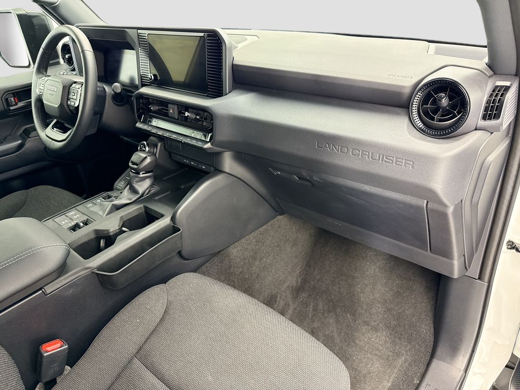 Thumbnail: 2025 Toyota Land Cruiser - 15