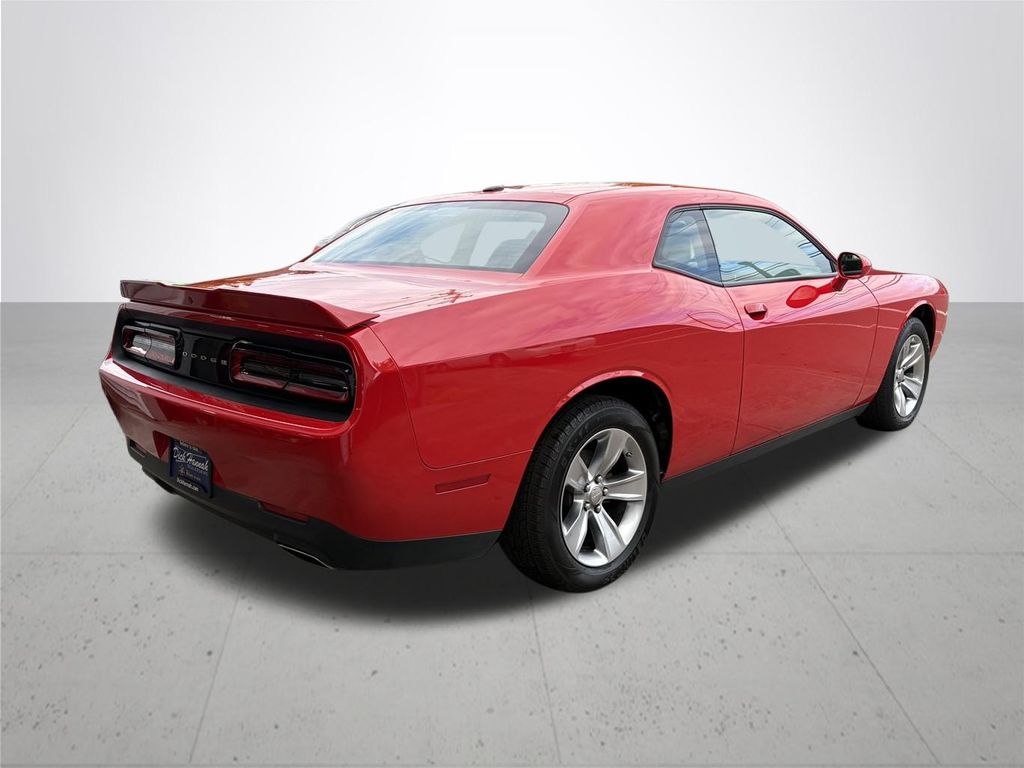 2022 Dodge Challenger SXT
