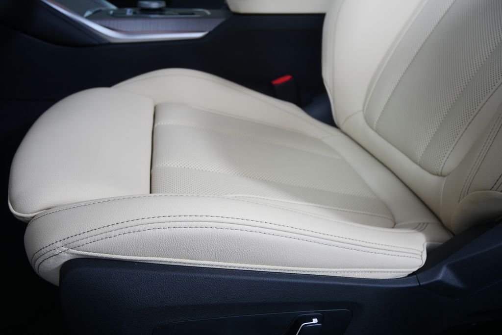 Thumbnail: 2026 BMW 4 Series - 9