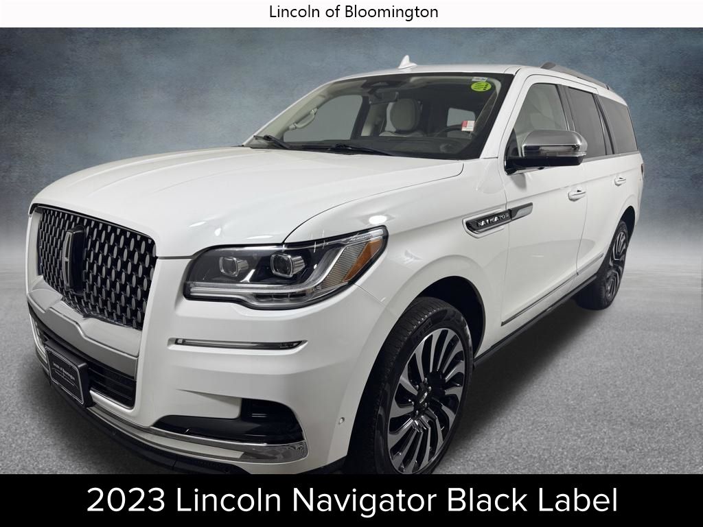 White Metallic 2023 Lincoln Navigator SUV / Crossover Four-Wheel Drive Automatic