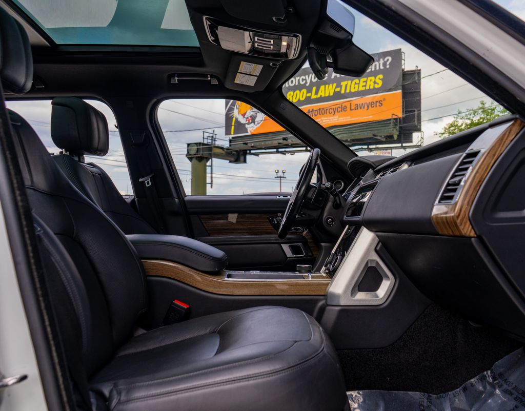 2018 Land Rover Range Rover 3.0L V6 Supercharged HSE White at Genesis of Spring