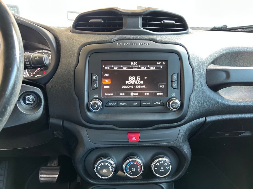 2017 Glacier Metallic Jeep Renegade Altitude FWD SUV