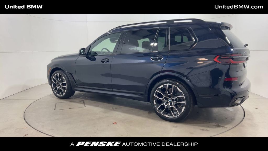 2025 BMW X7 xDrive40i 6