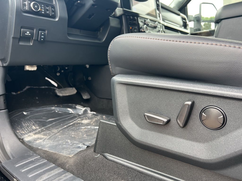 2025 Ford F-350SD