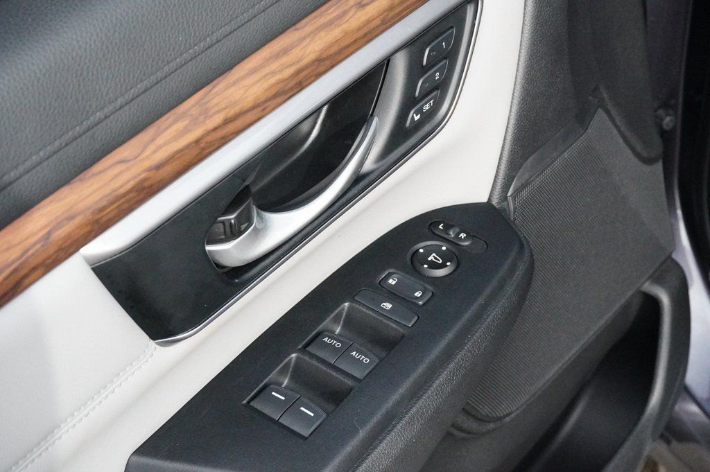 Used Car 2022 Honda Cr-v  Touring For Sale Under $30,000 In Weatherford, Texas