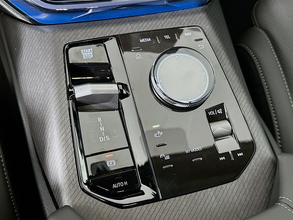 Thumbnail: 2026 BMW X3 - 15