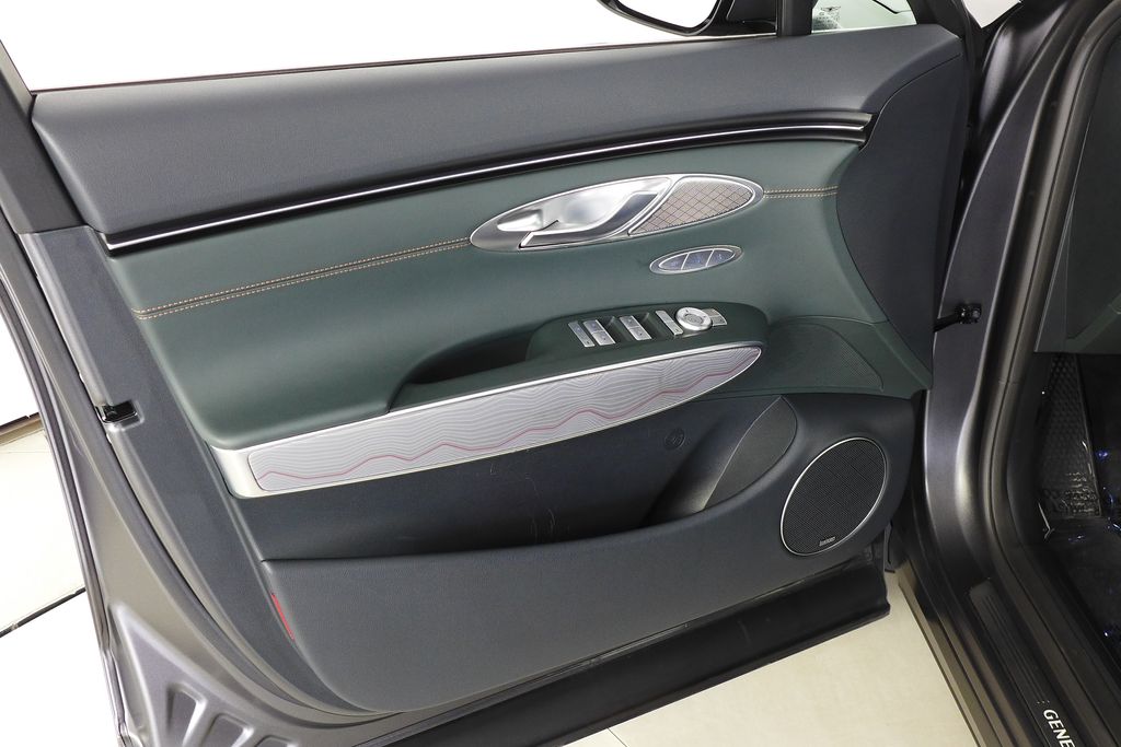 2023 Genesis GV70 2.5T 11