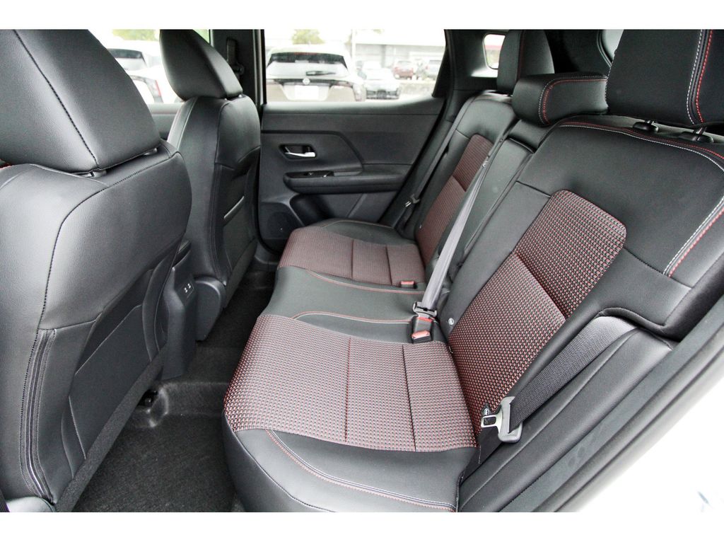 2026 Nissan Kicks SR - 6
