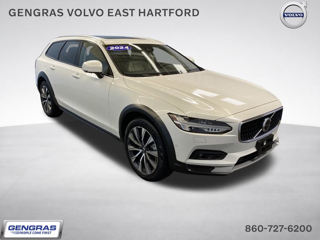 2024 Volvo V90 Cross Country B6 Plus AWD
