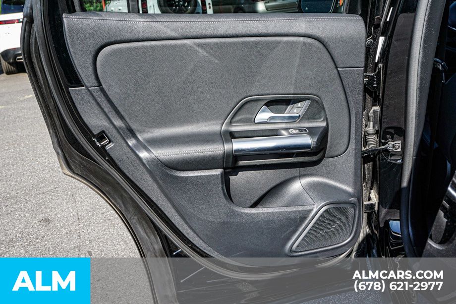 Used 2025 Black Mercedes-Benz GLA 250 image 51