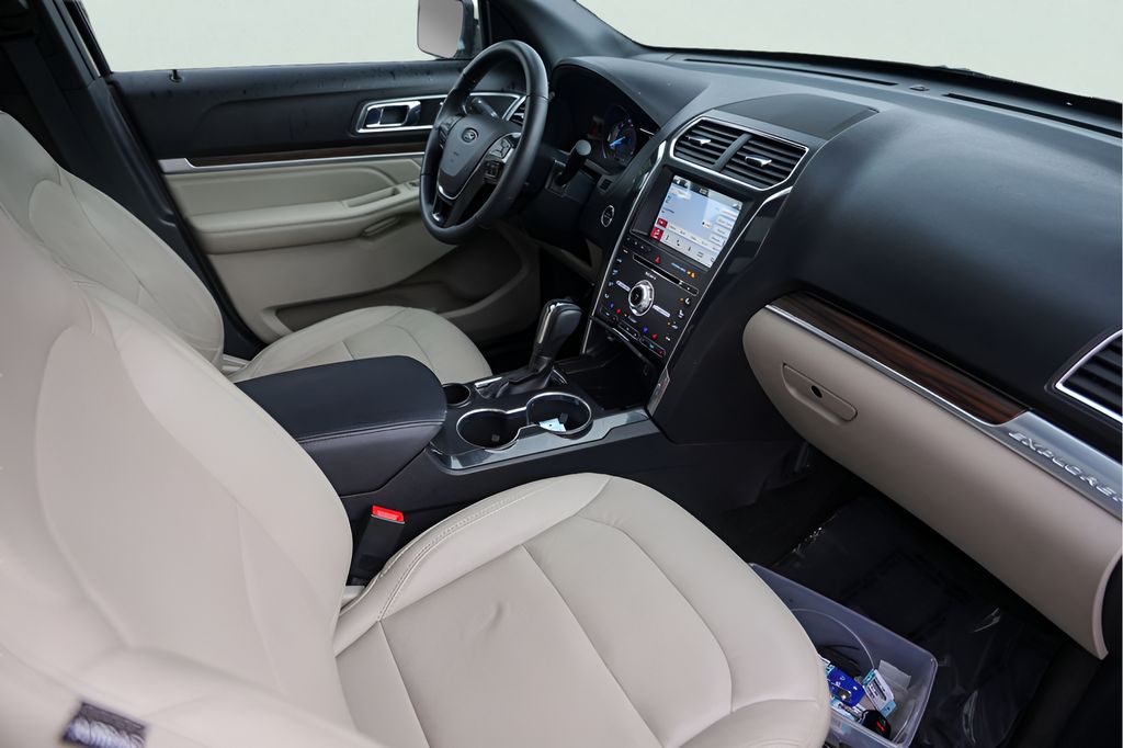 Used Car 2018 Ford Explorer  Limited For Sale Under $25,000 In Austin, Texas