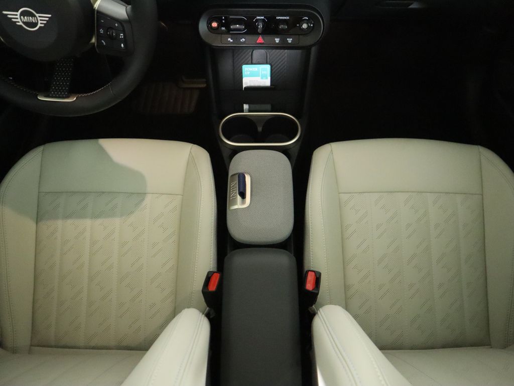 Thumbnail: 2026 MINI Cooper - 17