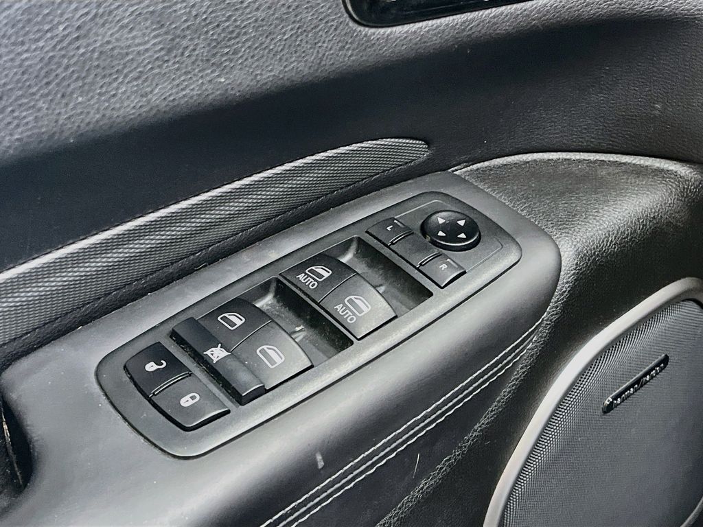 Used 2020 Reactor Blue Pearlcoat Dodge R/T image 18