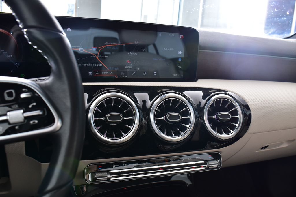 Thumbnail: 2022 Mercedes-Benz A-Class - 18