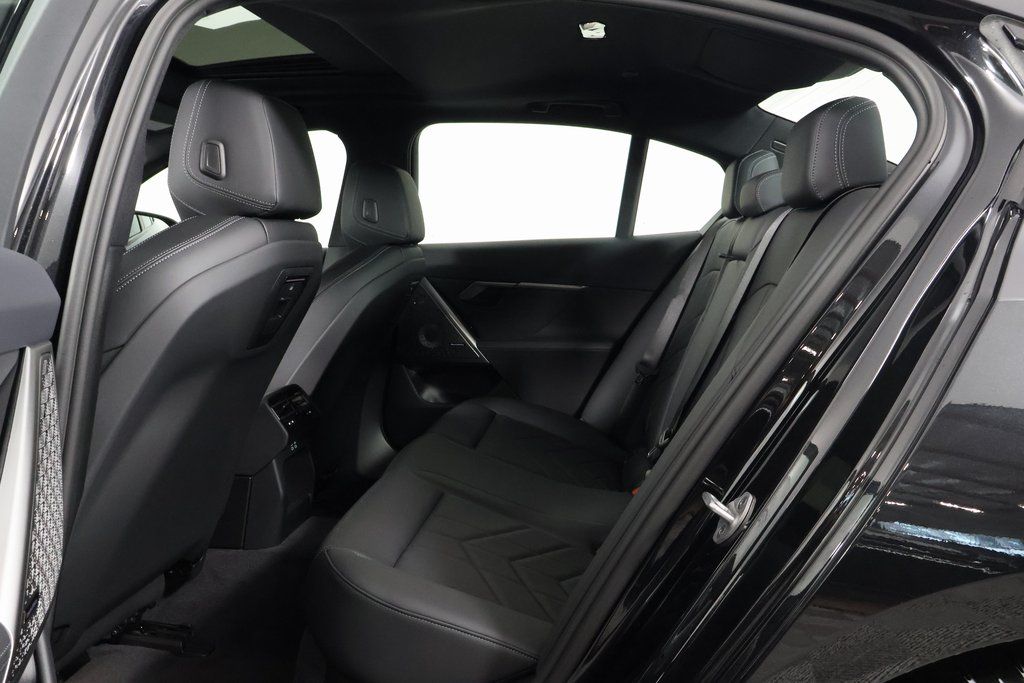 Thumbnail: 2026 BMW 5 Series - 6