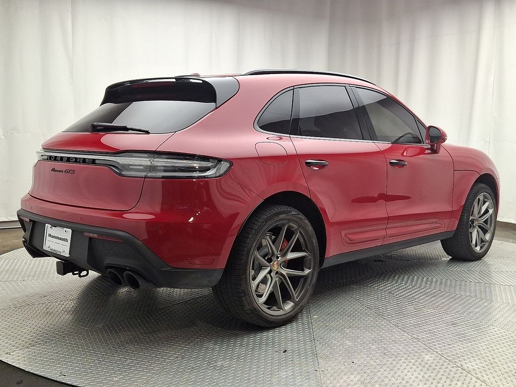 Thumbnail: 2024 Porsche Macan - 4