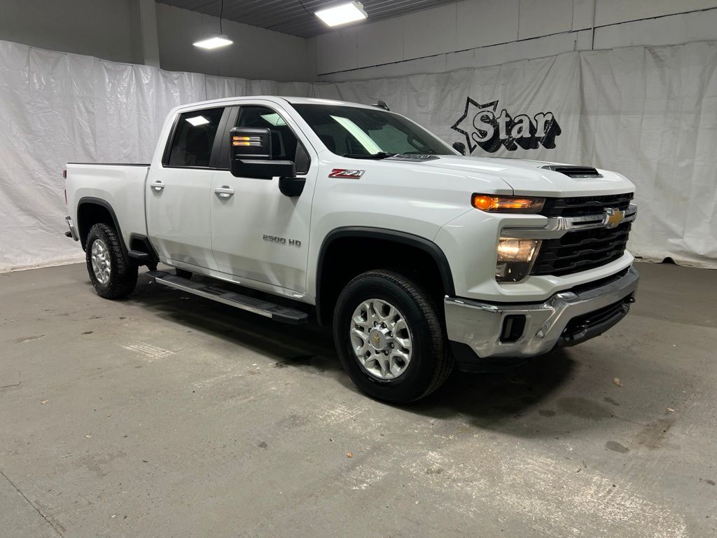 2024 Chevrolet Silverado 2500HD LT Crew Cab 4WD