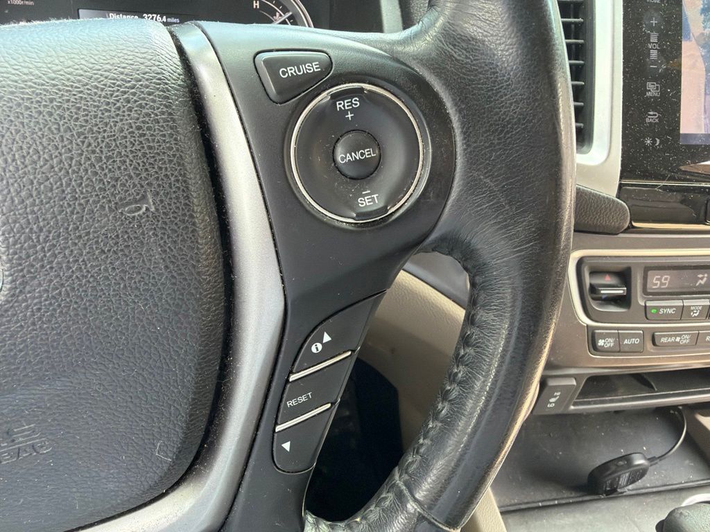 Certified Used 2017 White Honda EX-L image 27
