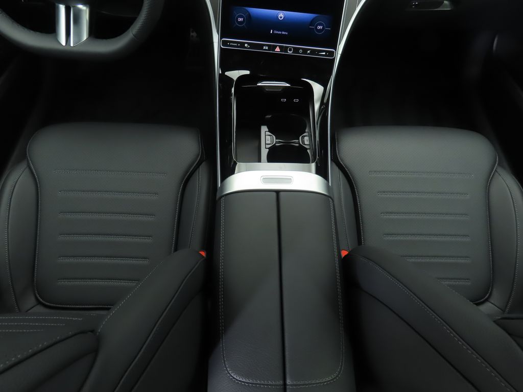 Thumbnail: 2025 Mercedes-Benz C-Class - 18